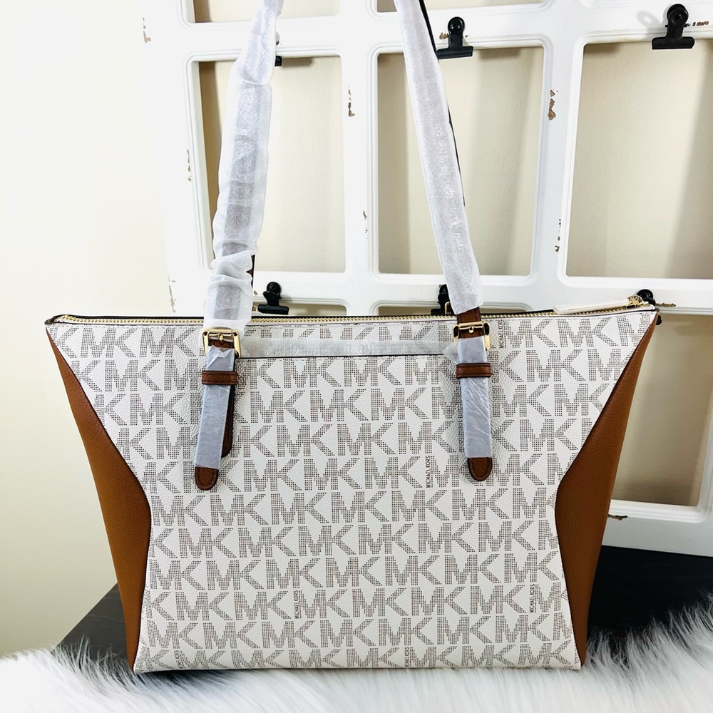 Michael Kors Coraline Large Logo and Leather Tote Bag - Picture 4 of 13